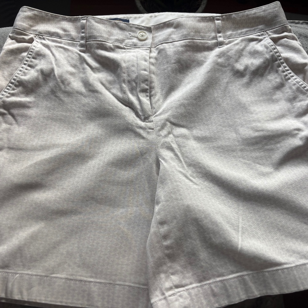 White/grey 4” shorts